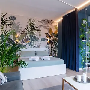 Br Train Station Apartment